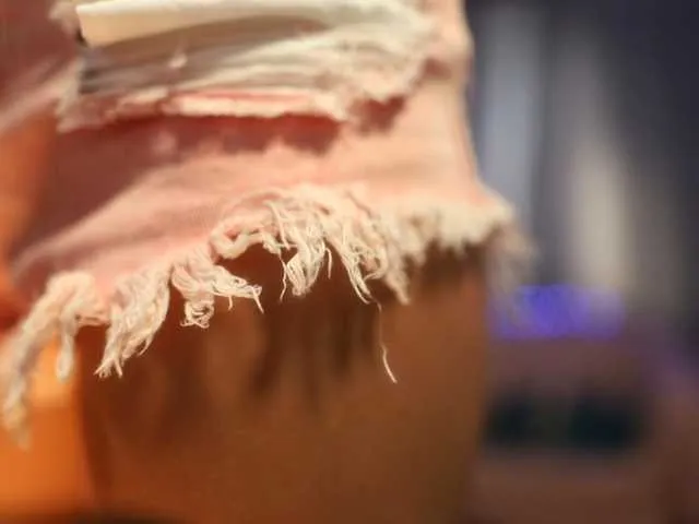 wildrossy – webcam model profile photo Image 9