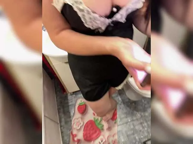 maevebanks – webcam model profile photo Image 13