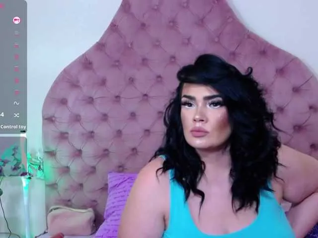 British_EmJess – webcam model profile photo Image 12