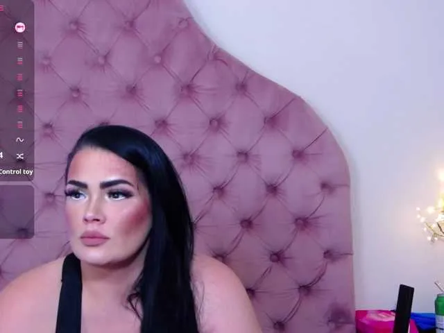 British_EmJess – webcam model profile photo Image 15