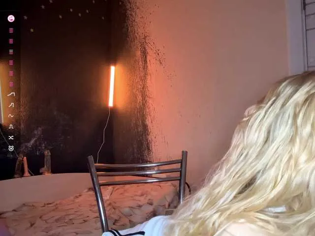 MarilynRainbow – webcam model profile photo Image 3