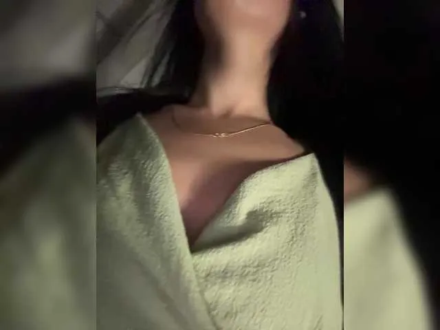 BlondeHott – webcam model profile photo Image 8