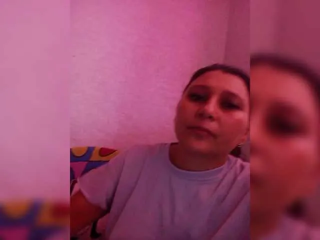 BlondeScarlettx – webcam model profile photo Image 4