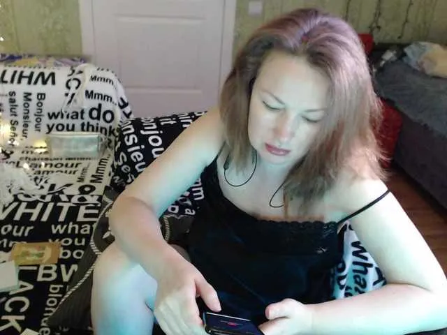 AvaRiccii – webcam model profile photo Image 9