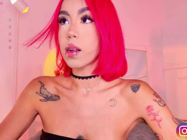 British_EmJess – webcam model profile photo Image 11