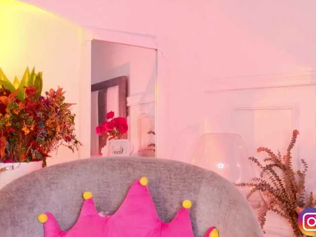 British_EmJess – webcam model profile photo Image 13