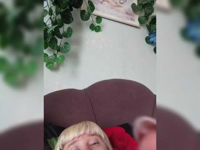 SelennaMoon – webcam model profile photo Image 10