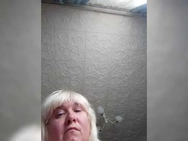 SelennaMoon – webcam model profile photo Image 14