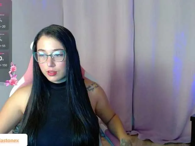 Nataly_Blonde – webcam model profile photo Image 16