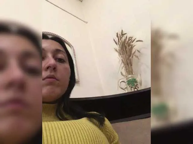 SusyBlair – webcam model profile photo Image 10