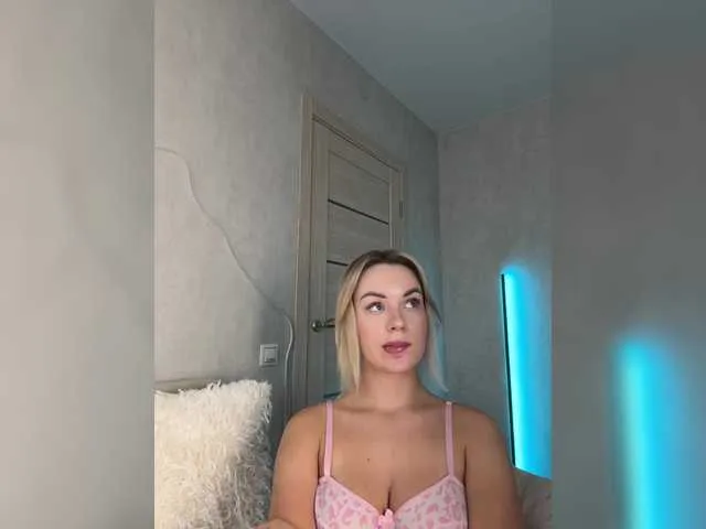 British_EmJess – webcam model profile photo Image 6