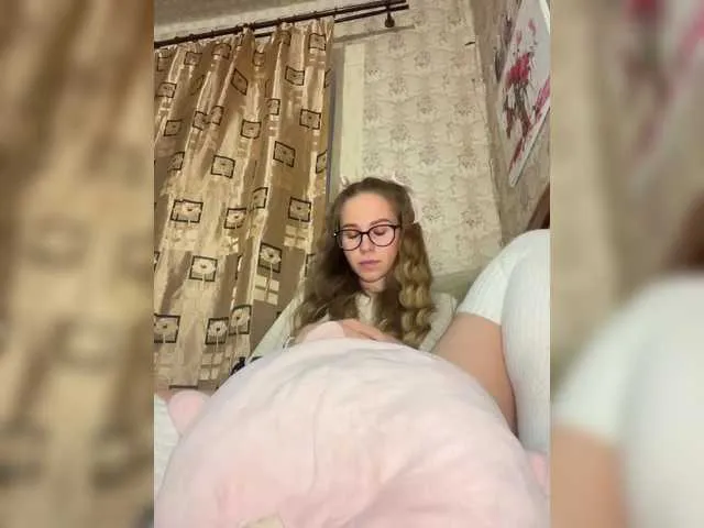 ELENA-XXX – webcam model profile photo Image 10