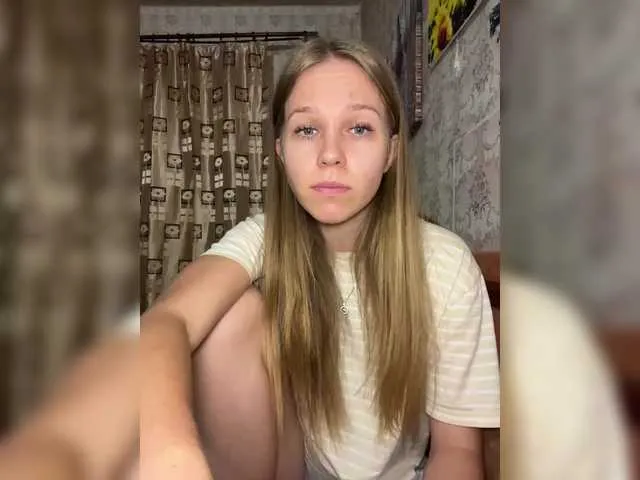 ELENA-XXX – webcam model profile photo Image 11