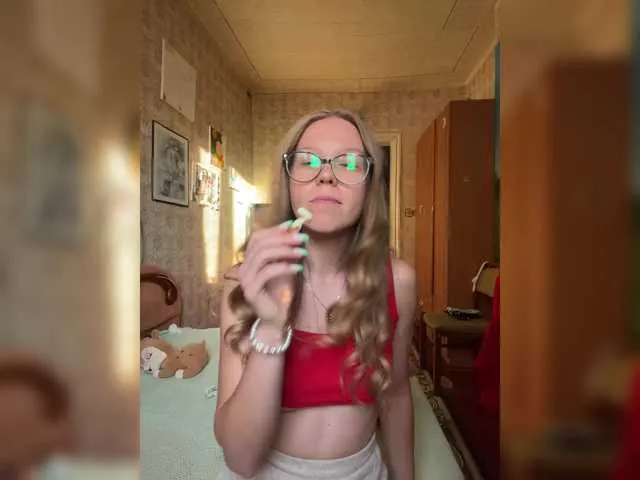 ELENA-XXX – webcam model profile photo Image 12