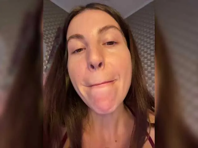 BlondeHott – webcam model profile photo Image 14