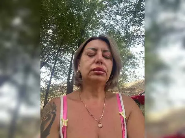 bunny_blonde – webcam model profile photo Image 6