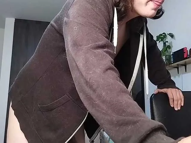 blondeangel_4u2 – webcam model profile photo Image 19