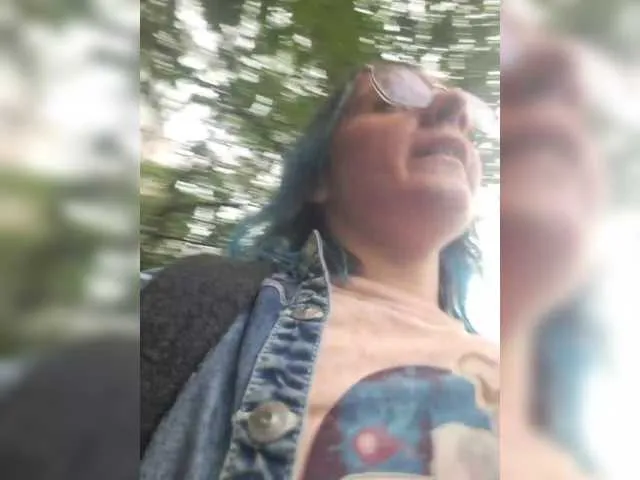 PrettyKatea – webcam model profile photo Image 3