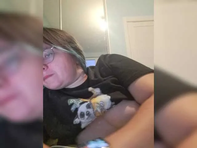 PrettyKatea – webcam model profile photo Image 9