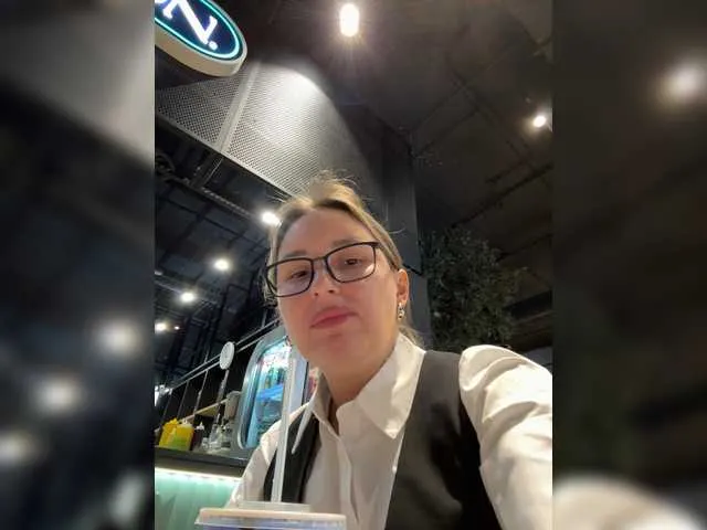 yourXgirl- – webcam model profile photo Image 14