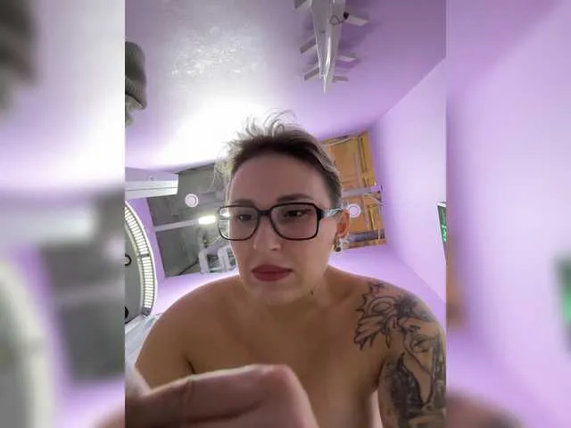 yourXgirl- – webcam model profile photo Image 8