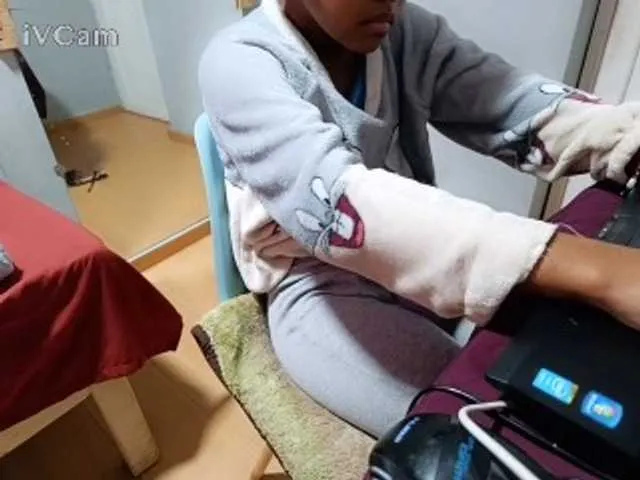 SelennaMoon – webcam model profile photo Image 6