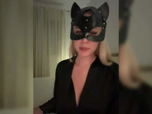 KateDivineUK – webcam model profile photo Image 4