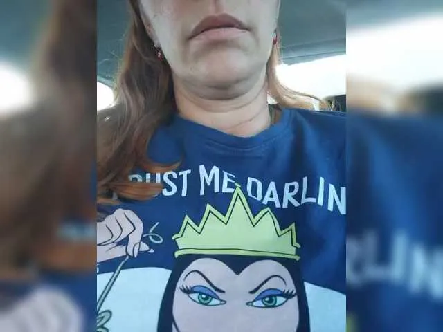 LizzieGreyX – webcam model profile photo Image 2