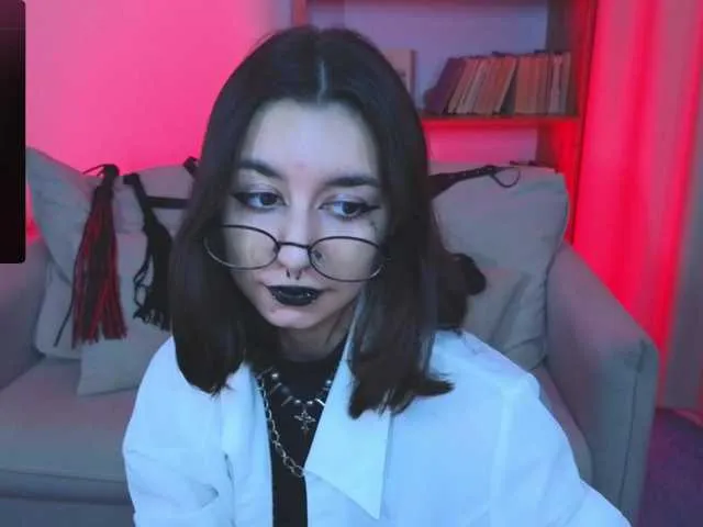 SelennaMoon – webcam model profile photo Image 11