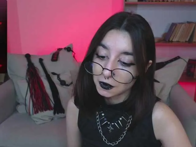 SelennaMoon – webcam model profile photo Image 15