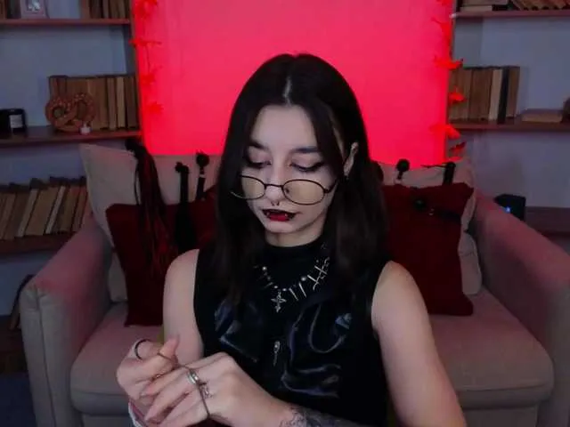 SelennaMoon – webcam model profile photo Image 17