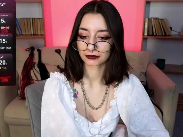 SelennaMoon – webcam model profile photo Image 2