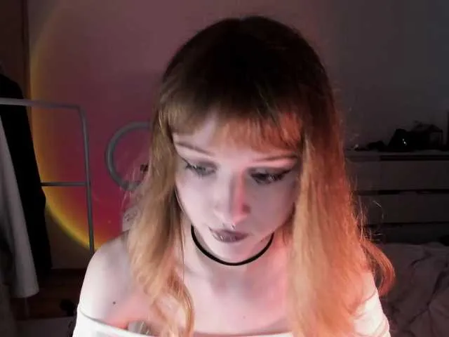 blondeambitionnn – webcam model profile photo Image 13