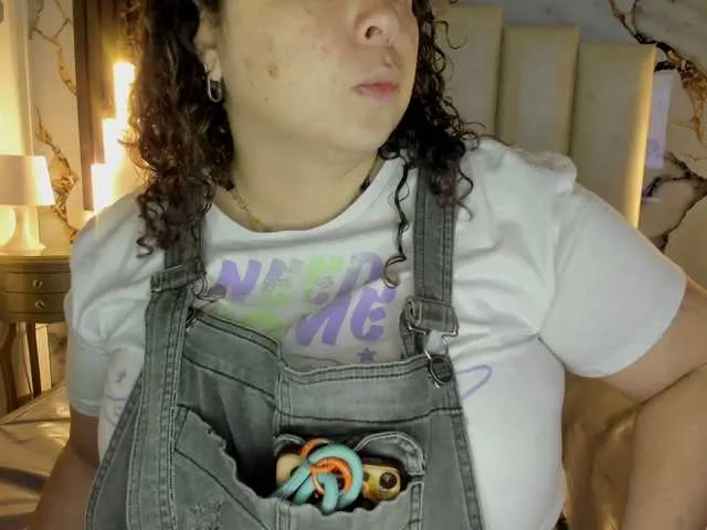 molochnaya000 – webcam model profile photo Image 10