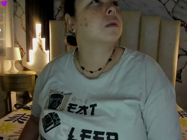 molochnaya000 – webcam model profile photo Image 11