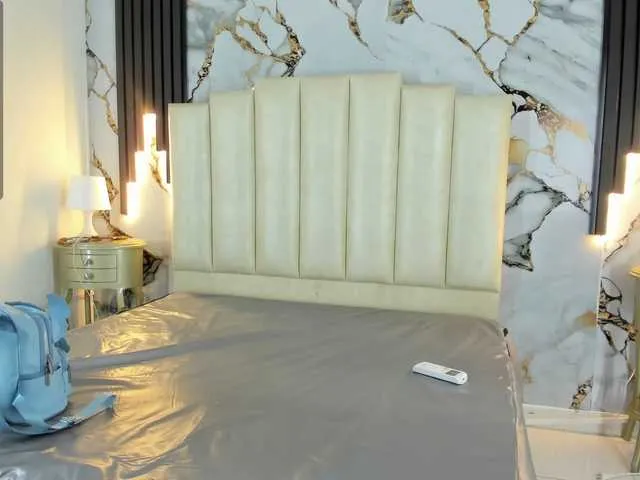 molochnaya000 – webcam model profile photo Image 12