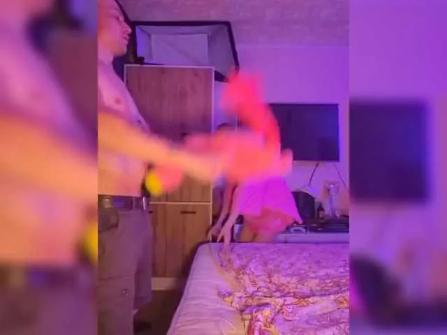 BlondeHott – webcam model profile photo Image 11