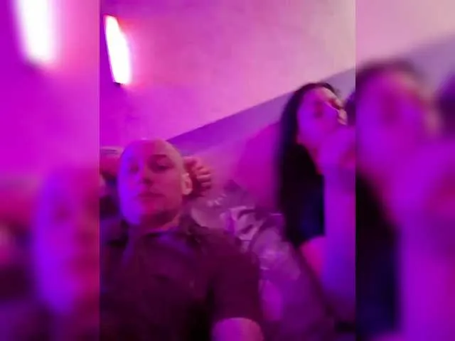 BlondeHott – webcam model profile photo Image 4