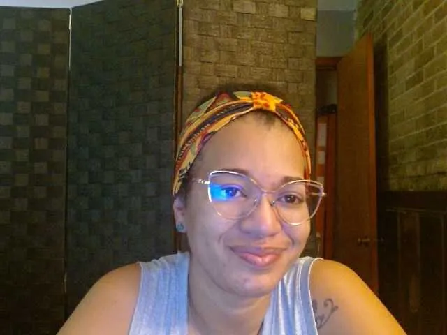 BlondeScarlettx – webcam model profile photo Image 3