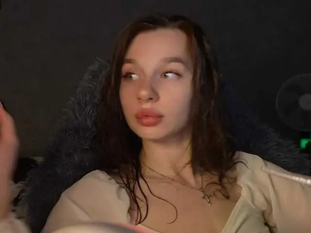 blondeangel_4u2 – webcam model profile photo Image 11