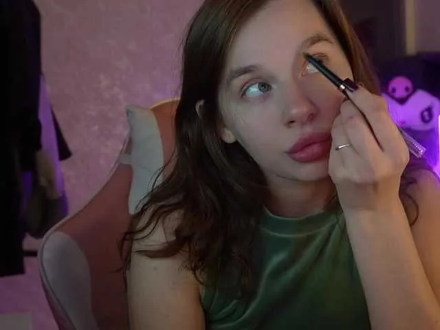 blondeangel_4u2 – webcam model profile photo Image 15