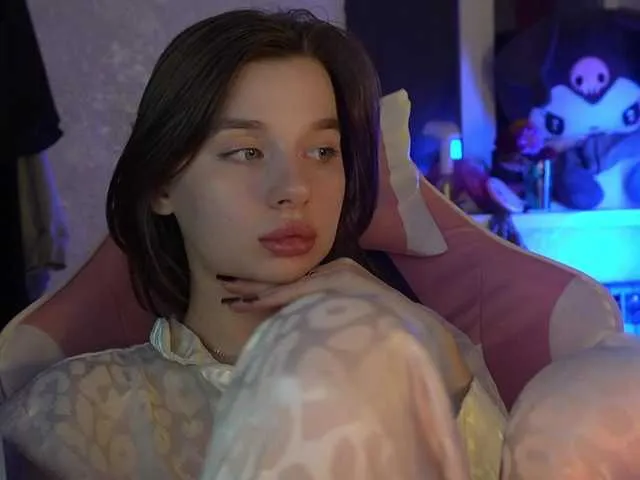 blondeangel_4u2 – webcam model profile photo Image 17