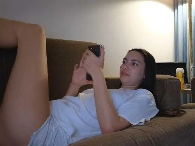 Loli_Belle – webcam model profile photo Image 10