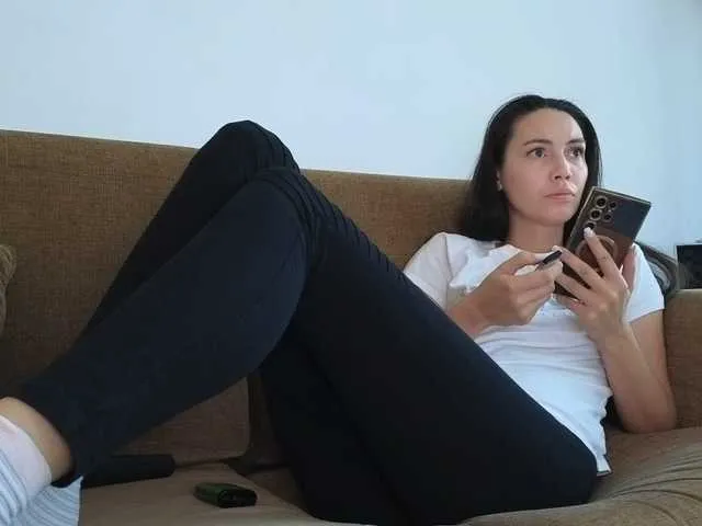 Loli_Belle – webcam model profile photo Image 14