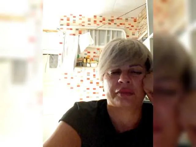 LoraDevine – webcam model profile photo Image 10