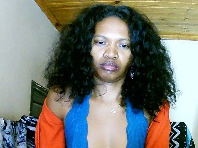 Pinkie_Princes – webcam model profile photo Image 2