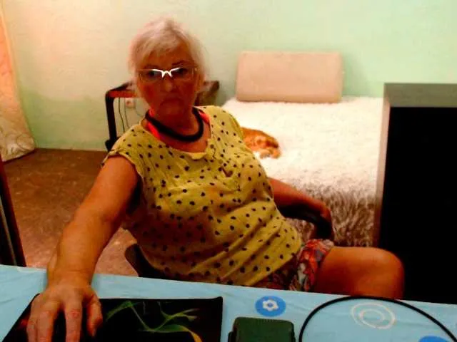 SilviaPastori – webcam model profile photo Image 7