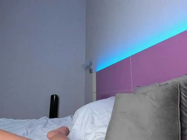 Sara- – webcam model profile photo Image 15