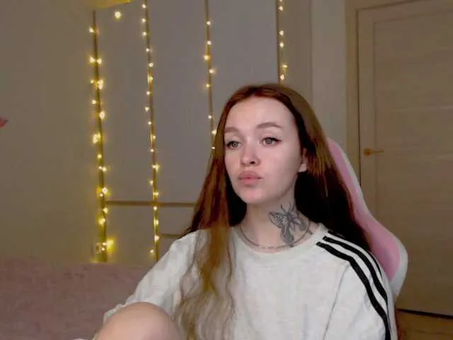 lollavibes – webcam model profile photo Image 8