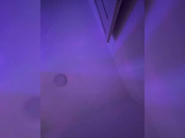 melaniatress – webcam model profile photo Image 16